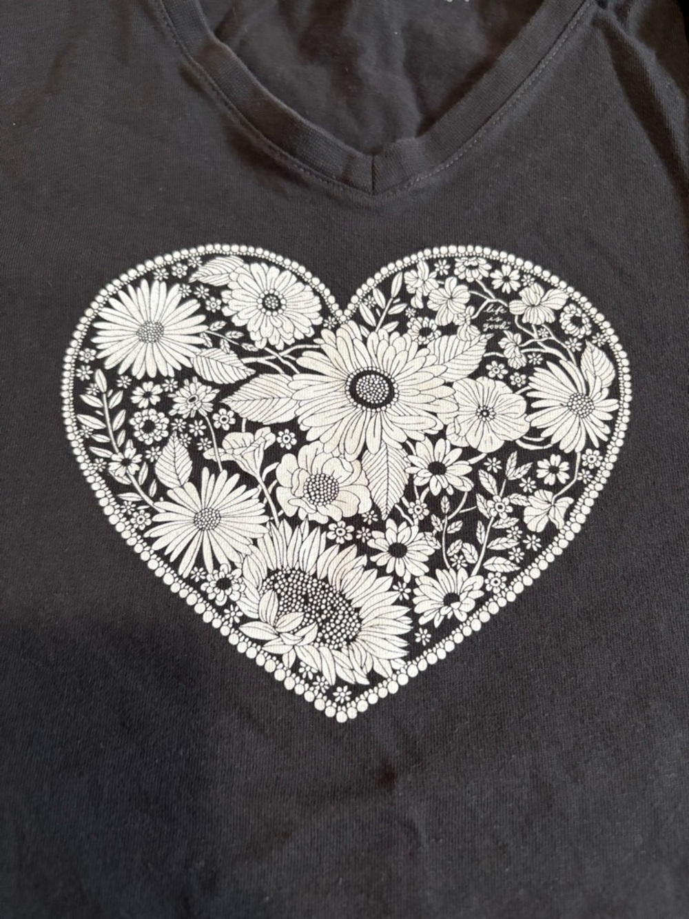 Life is Good Women's Flowerful Love Long Sleeve Crusher Vee Size XXXL 100%cotton - Picture 3 of 8
